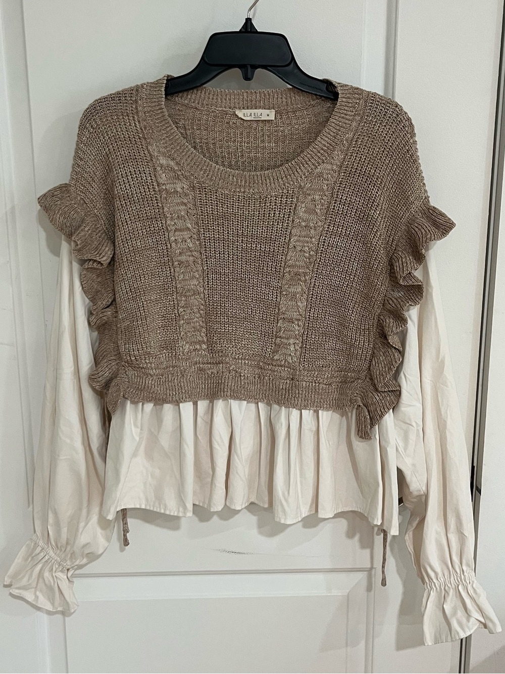 ILLA ILLA Knit Sweater in Taupe and Cream